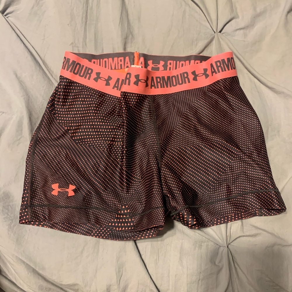 Under armour shorts size small